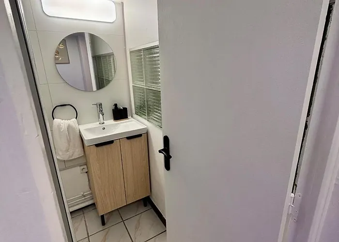 New - Appart-narjiss, Elegance & Comfort In Apartament Reims